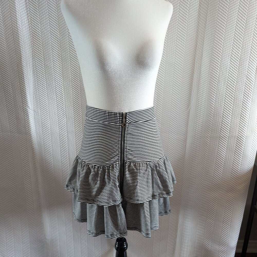 Black & White Tiered Ruffle Mini Skirt front Zipper Size Small Retro Y2K 80s